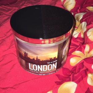Bath and Body Works candle